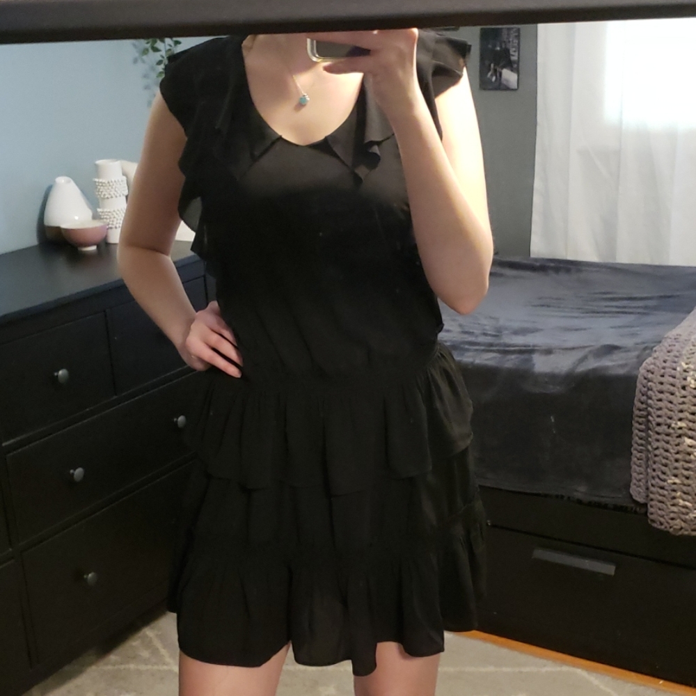 Banana Republic Casual Ruffled Dress